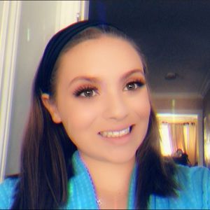 Meet your Posher, Erika